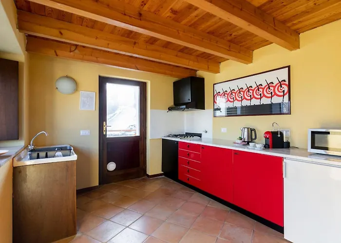 Charming With Private Pool In