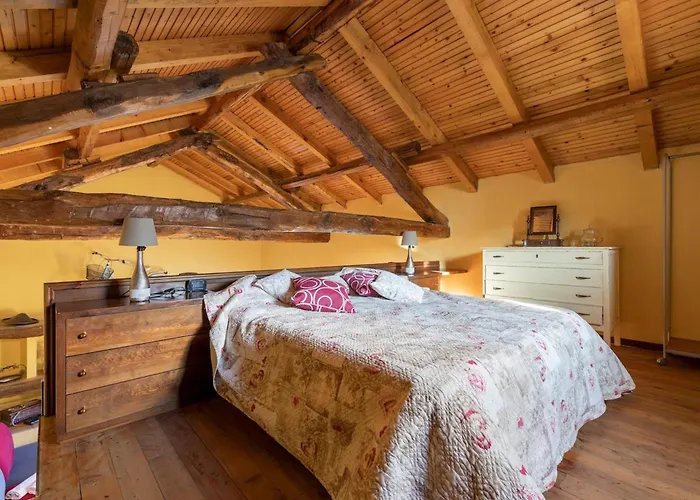 Villa Charming With Private Pool In *